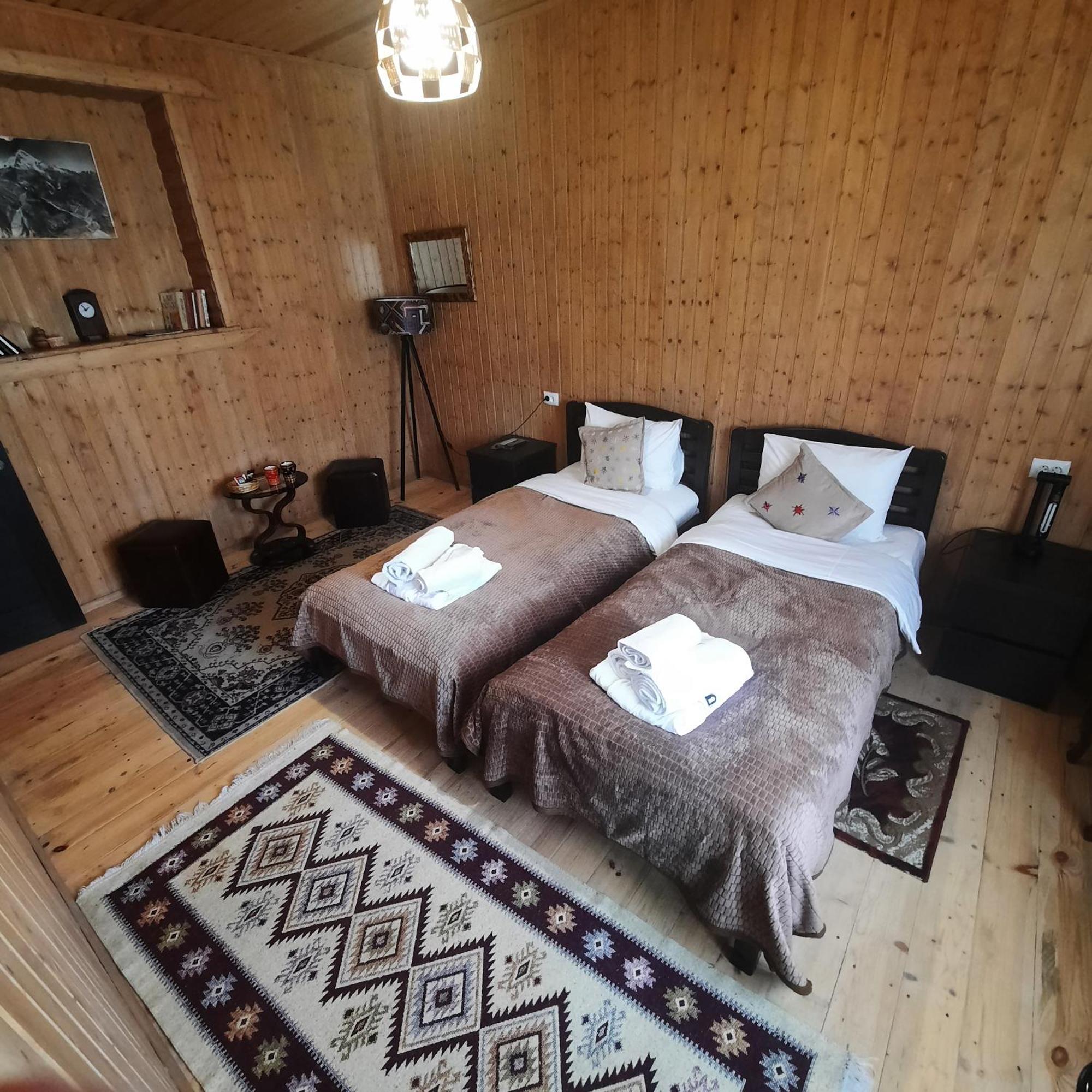 Hotel Bana Kazbegi Esterno foto