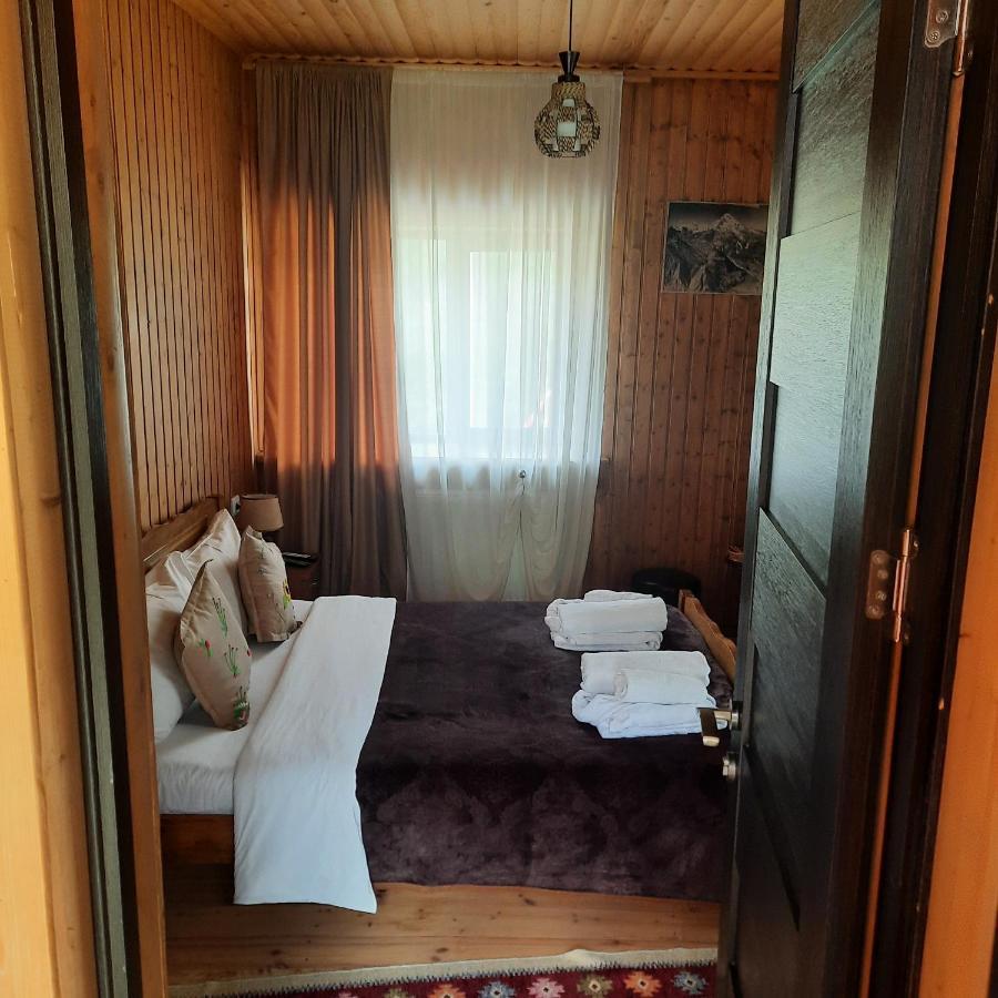 Hotel Bana Kazbegi Esterno foto