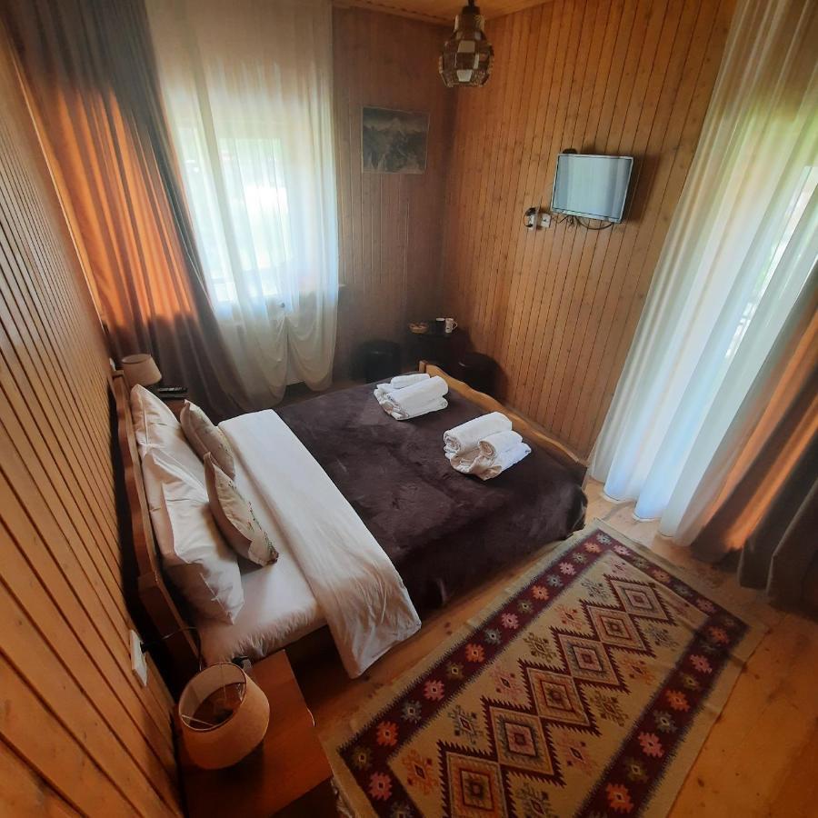 Hotel Bana Kazbegi Esterno foto