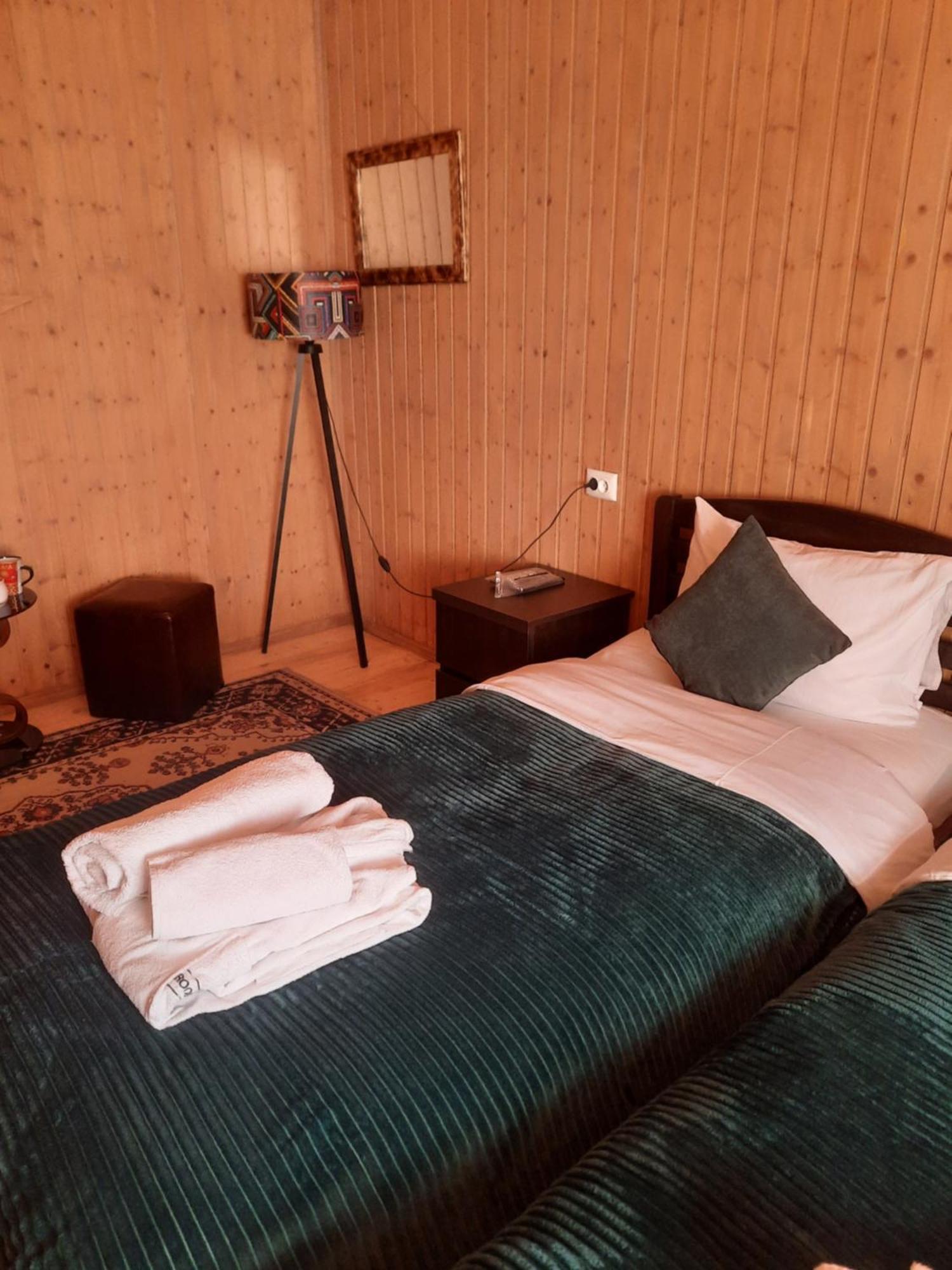 Hotel Bana Kazbegi Esterno foto