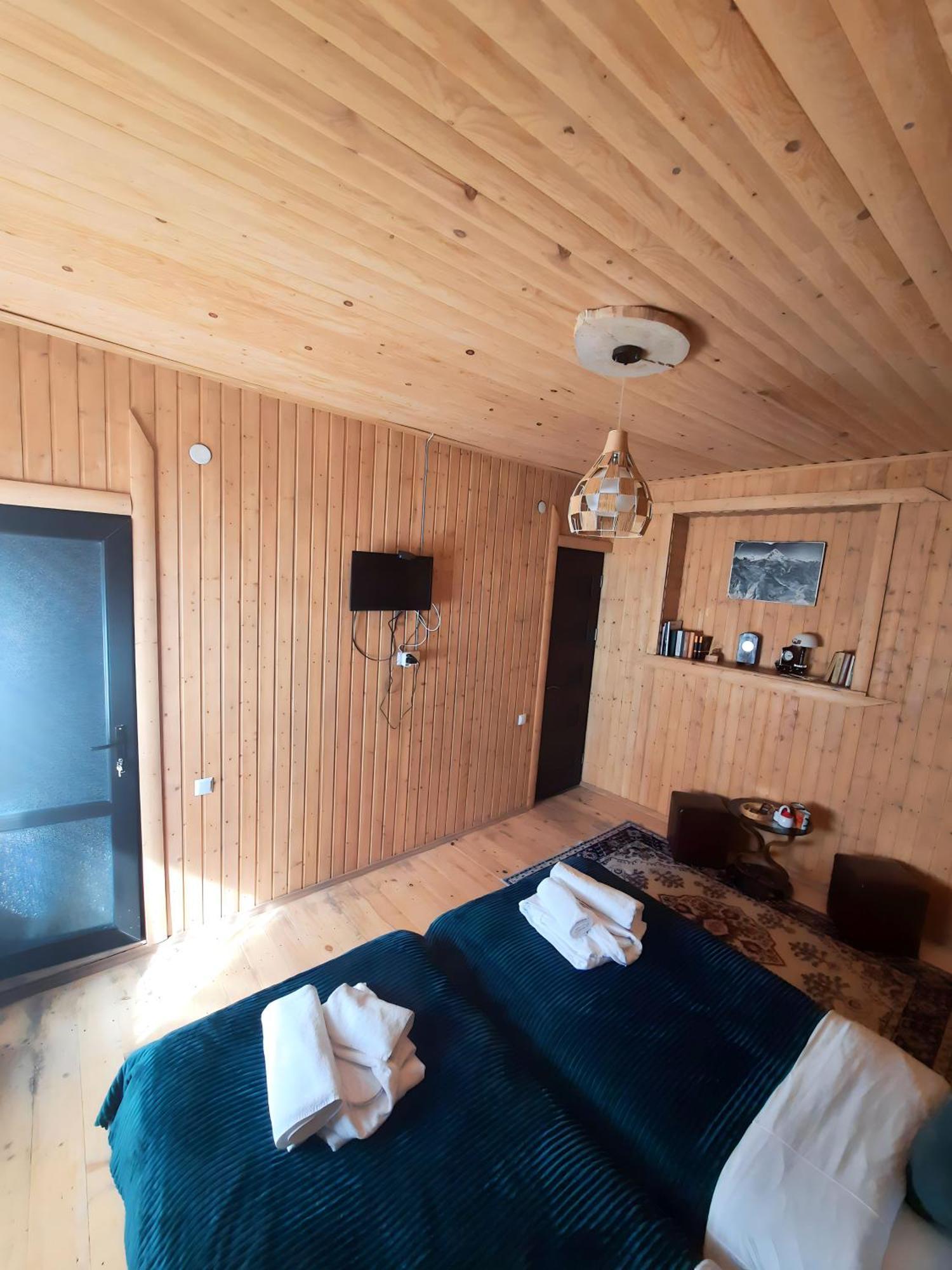 Hotel Bana Kazbegi Esterno foto