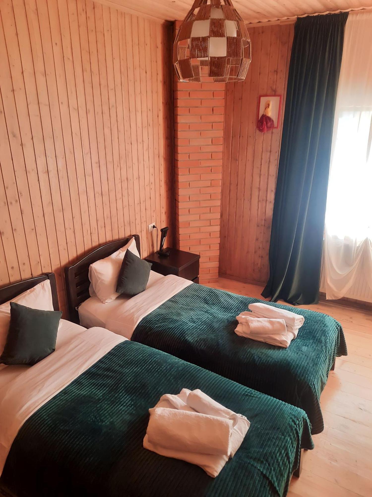 Hotel Bana Kazbegi Esterno foto