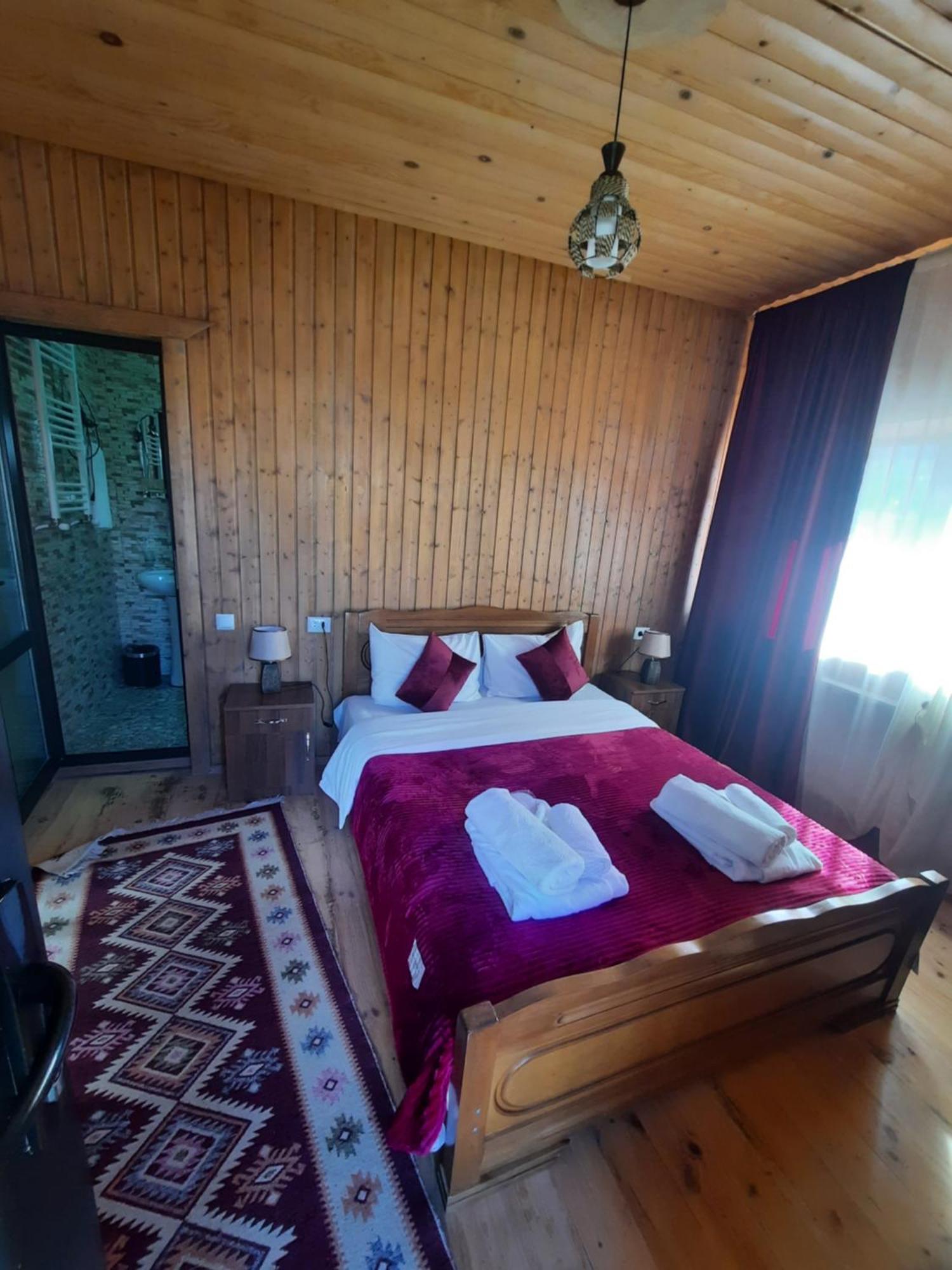Hotel Bana Kazbegi Esterno foto